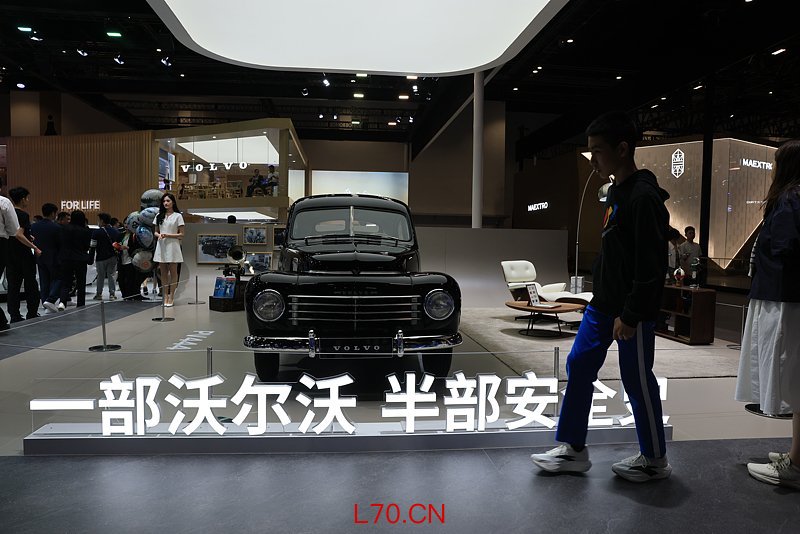 2026年北京车展沃尔沃展台。图片来源： 视觉中国