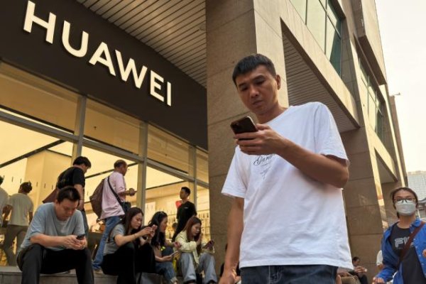 内存价格疯涨，华为新旗舰Pro版起售价直降1000元